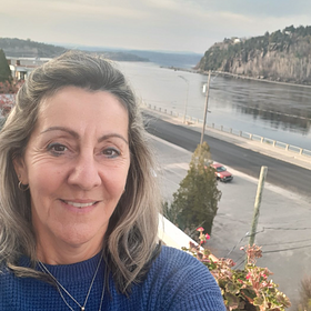 Sonia,
                                61 ans,
                                
                                Femme célibataire
                                
                                de  Québec