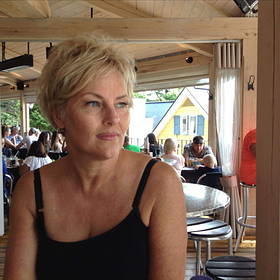 Brigitte,
                                61 ans,
                                
                                Femme célibataire
                                
                                de  Québec