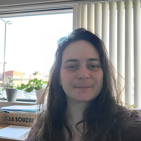 Cynthia,
                                46 ans,
                                
                                Femme célibataire
                                
                                de  Québec