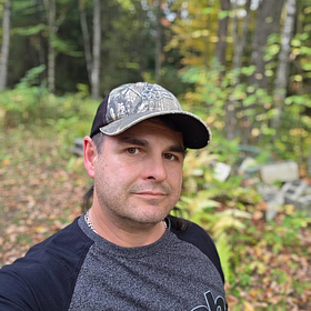 Eric,
                                44 ans,
                                Homme célibataire
                                
                                
                                de  Saguenay