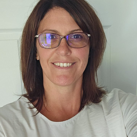 Karine,
                                45 ans,
                                
                                Femme célibataire
                                
                                de  Cookshire-Eaton