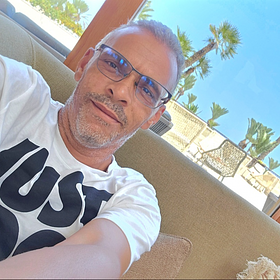 Ayachi,
                                45 ans,
                                Homme célibataire
                                
                                
                                de  Terrebonne