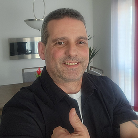Stephane,
                                52 ans,
                                Homme célibataire
                                
                                
                                de  Saint-Apollinaire