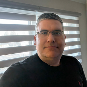 François,
                                46 ans,
                                Homme célibataire
                                
                                
                                de  Montréal