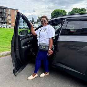 Djomo,
                                31 ans,
                                
                                Femme célibataire
                                
                                de  Lévis
