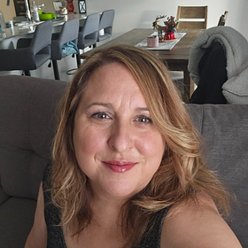 Nancy,
                                50 ans,
                                
                                Femme célibataire
                                
                                de  Saint-Jérôme